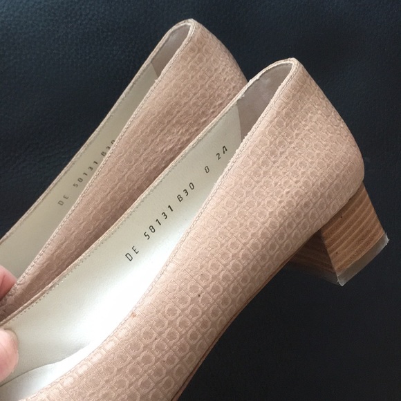 Ferragamo shoes - Picture 4 of 8